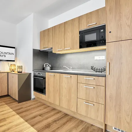 186 By Mountain Ways * Loučná pod Klínovcem