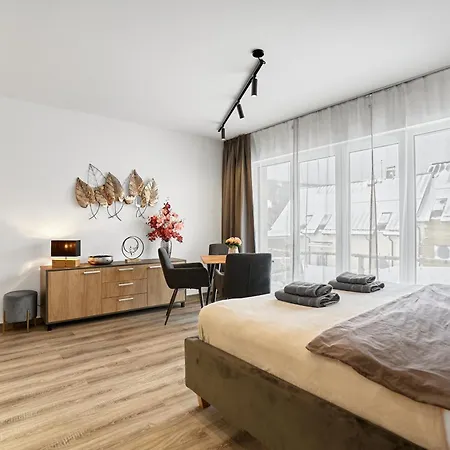 186 By Mountain Ways