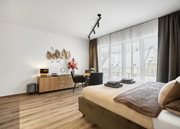 186 By Mountain Ways